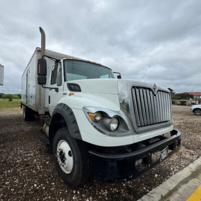 2013 International Cargo Truck (White)