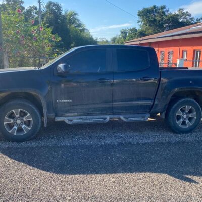 2018 Chevy Colorado z71 (Black)